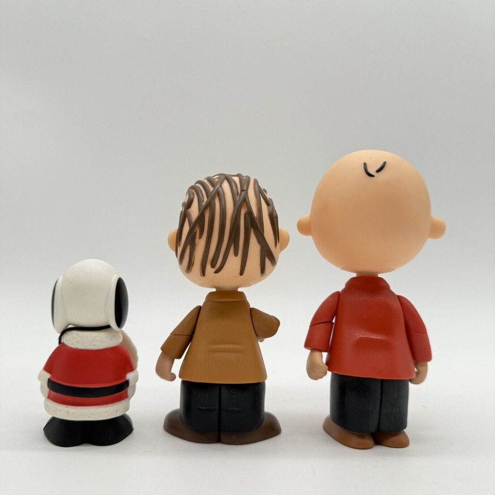 Playing Mantis Peanuts A Charlie Brown Christmas Linus Van Pelt Charlie Snoopy - Picture 3 of 4